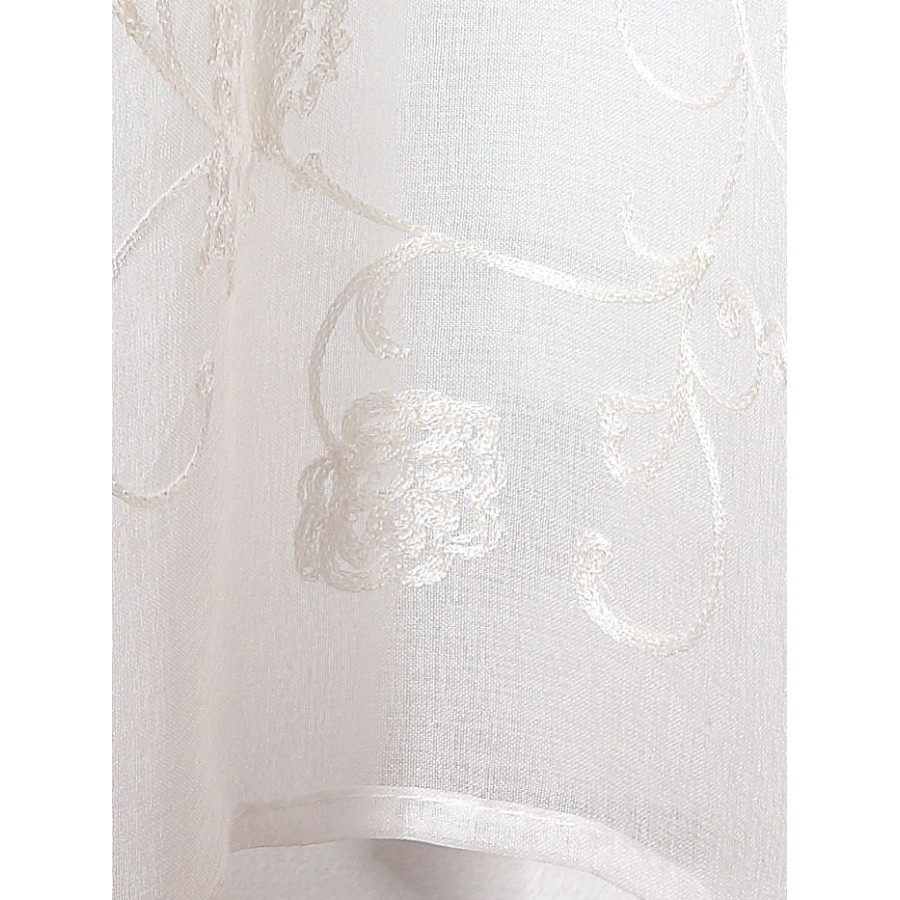 Visillo bordado de flores