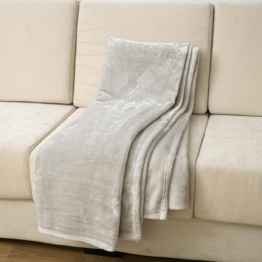 Mantita lisa para sofá